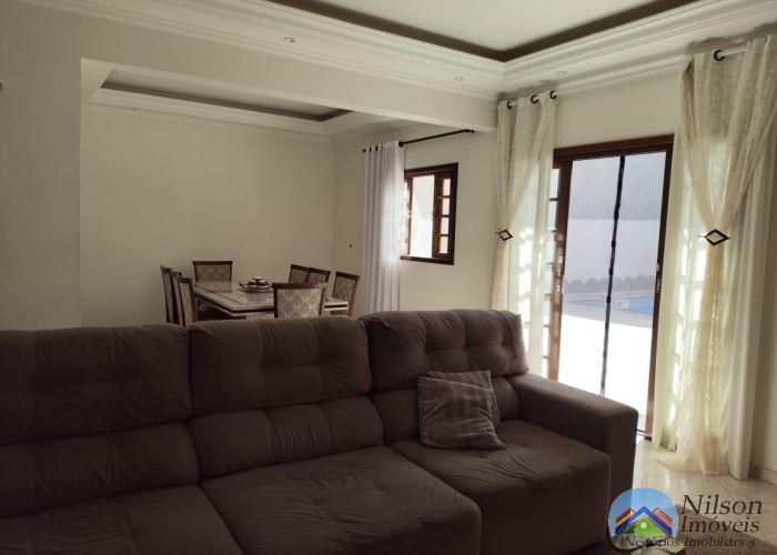 aed8676e-4d82-4a8e-b136-41b96b7525bd.jpg